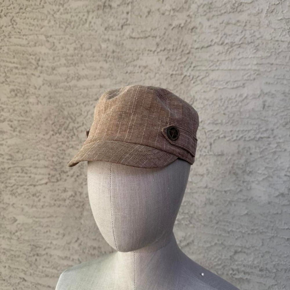 BROWN DELUX BUTTON STRAP CADET CAP